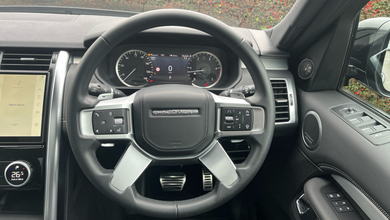 Land Rover Discovery 3.0 D300 R-Dynamic HSE 5dr Auto Diesel Station Wagon